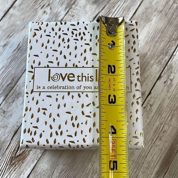 New! Friends Are Family We Choose Infinity Bracelet Silver Plated Charms NWT Box - Picture 7 of 12